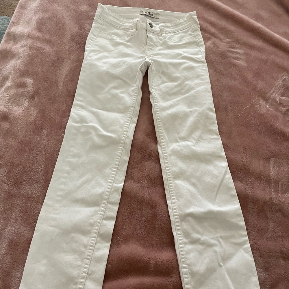 White jeans by Hollister 24/32